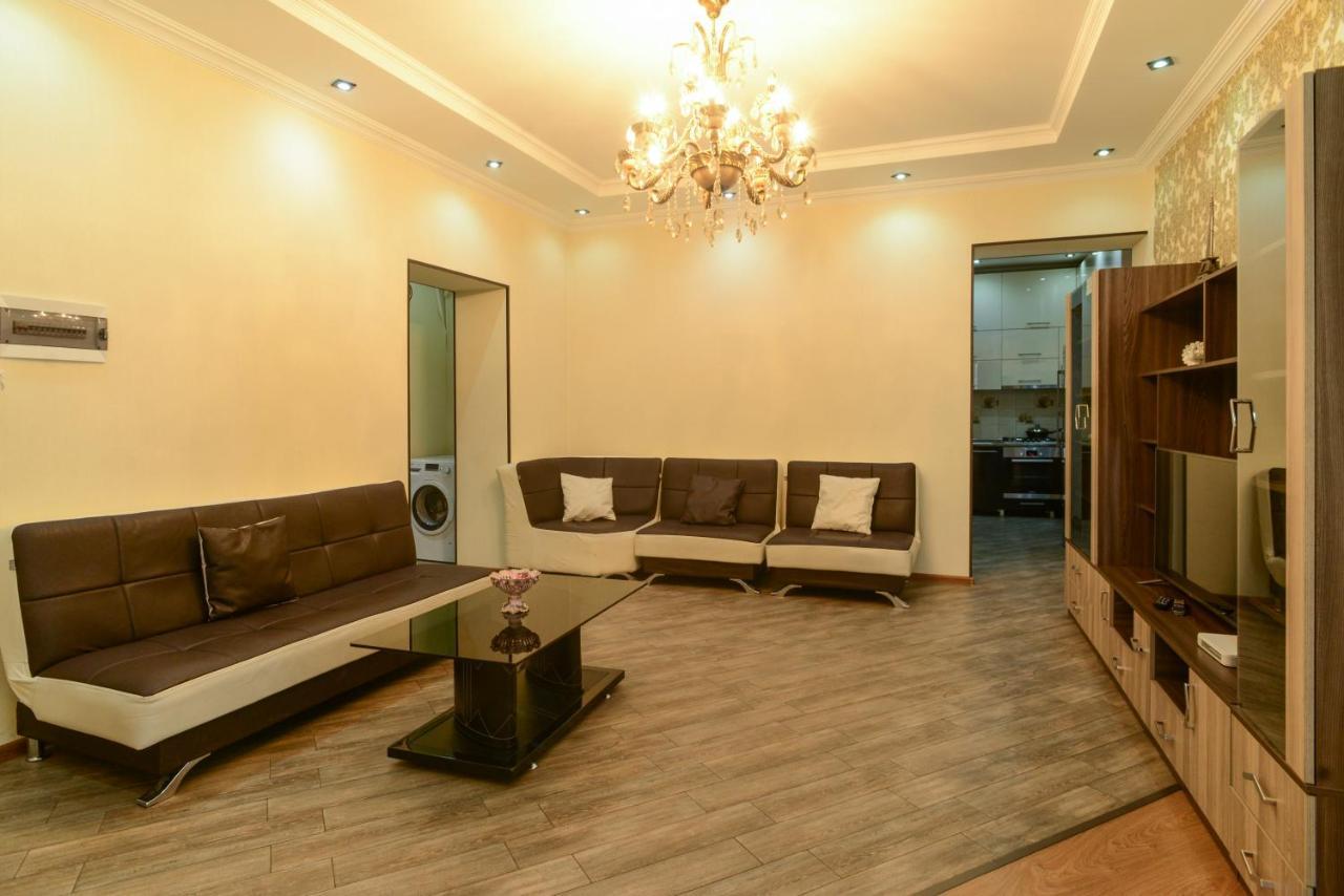 Old Tbilisi Apartment Luaran gambar